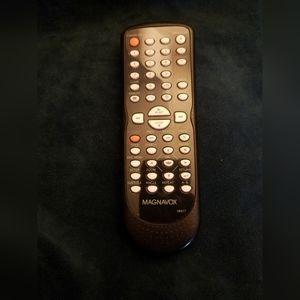 Magnavox Remote NB 677